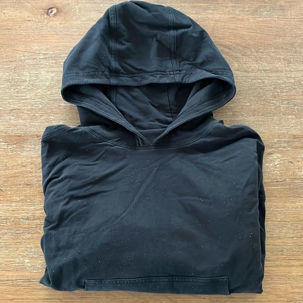 Lululemon sweatshirt